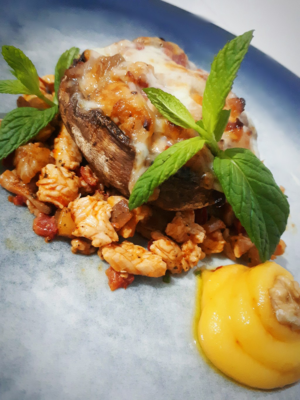 Hindili Mantar Dolmasi